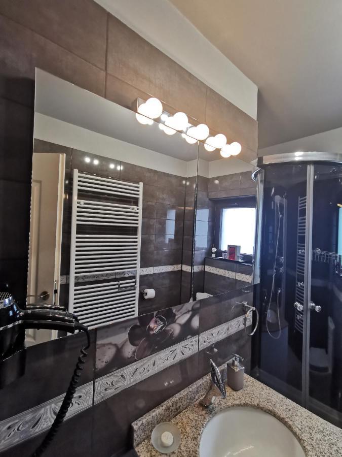 Apartament Kalinderu K2 บุชเตนี ภายนอก รูปภาพ