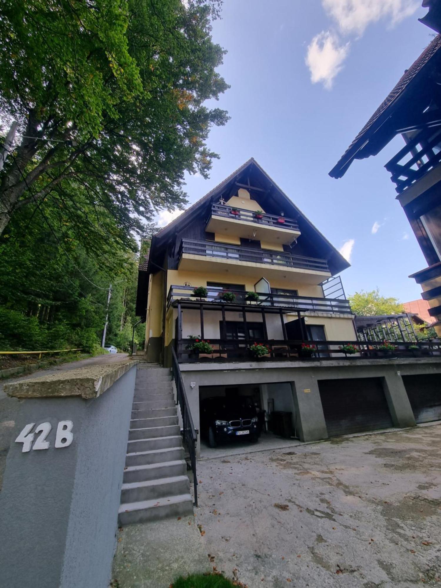 Apartament Kalinderu K2 บุชเตนี ภายนอก รูปภาพ